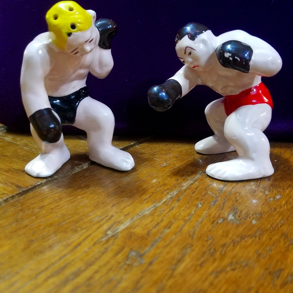 Vintage boxing salt and pepper shakers